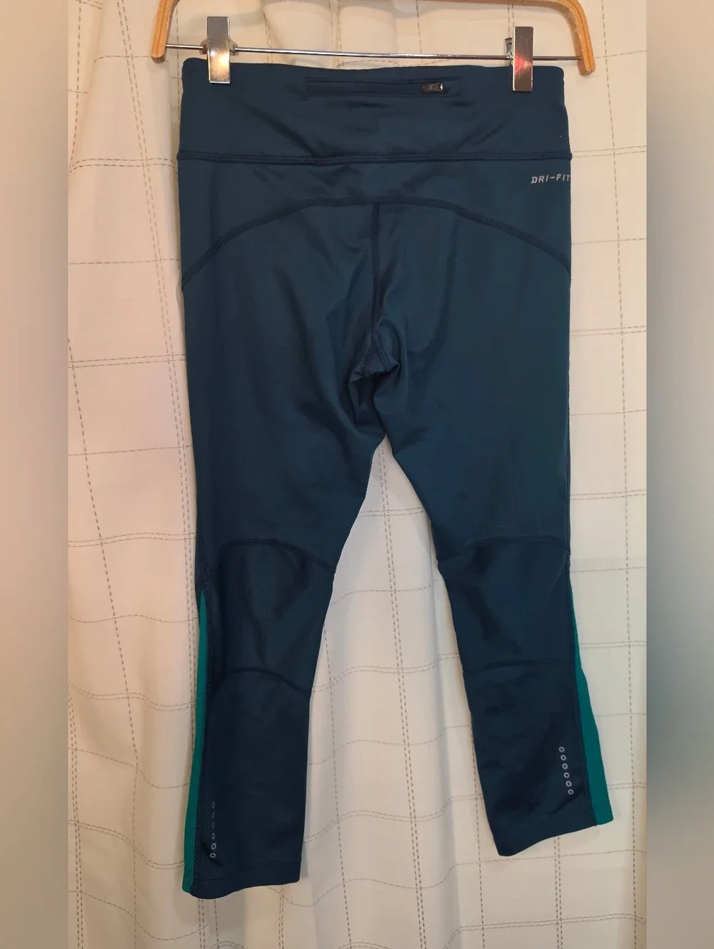 Nike DRI-FIT Capri Active Legging